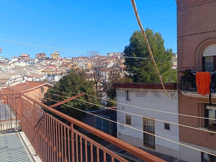Casa trilocale in vendita in Via Sotto Forno, Rocchetta Sant'Antonio