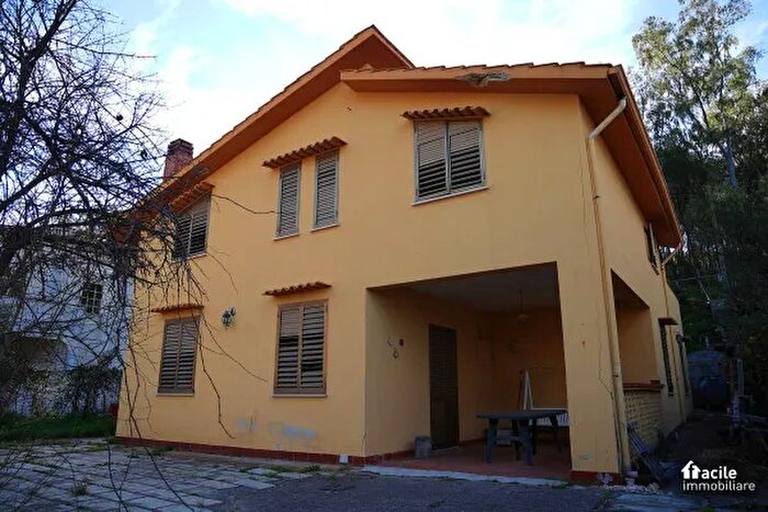 Casa con 6 locali in vendita in Viale di Calatubo Alca, Alcamo