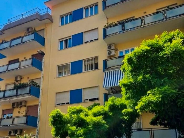Appartamento trilocale in vendita in Via Domenico Fontana, Arenella, Napoli