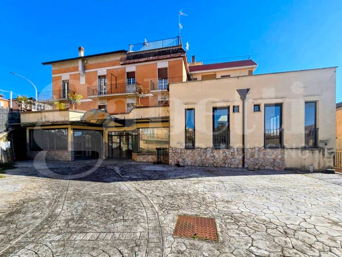 Casa con 6 locali in vendita in Via Di Villa Comunale, Fiuggi