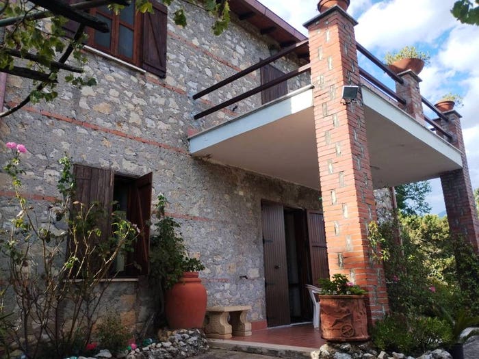 Casa con 6 locali in vendita in Via Piccola Fiuggi, Alatri