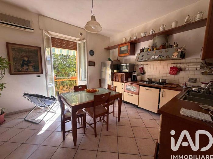 Appartamento con 6 locali in vendita in Via Fiorentina, Arezzo