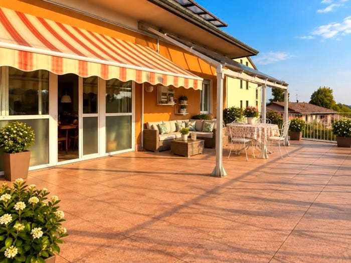 Appartamento quadrilocale in vendita in Montano Lucino