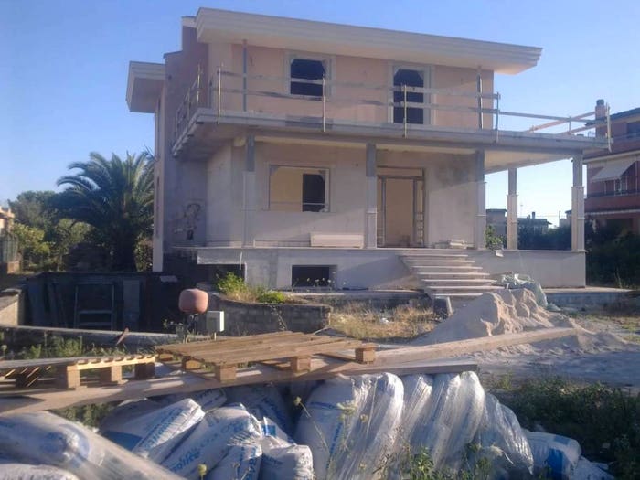 Casa con 6 locali in vendita in Via Etna, Campo di Carne Pantanelle, Aprilia