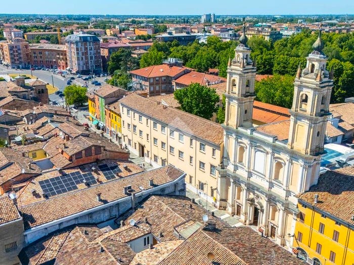 Appartamento bilocale in vendita in Strada Massimo D'Azeglio, Parco Ducale Oltretorrente, Parma