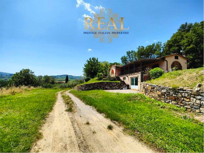 Casa con 6 locali in vendita in Greve in Chianti