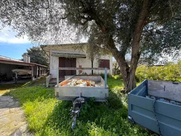 Casa con 6 locali in vendita in Via Provinciale, Caranna, Forte dei Marmi