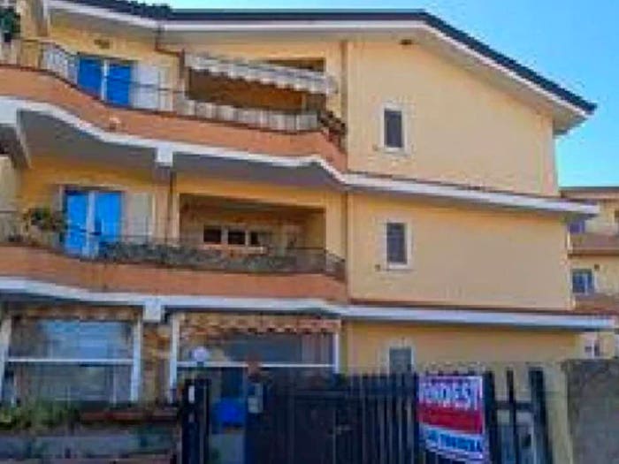 Appartamento quadrilocale in vendita in Via Arturo Toscanini, Centro, Falcone