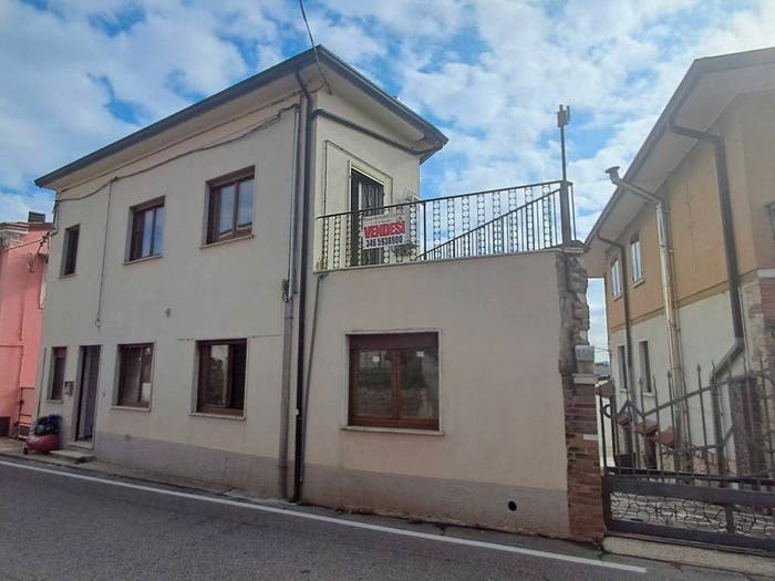 Casa quadrilocale in vendita in Via San Brizio, Brognoligo Costalunga, Monteforte d'Alpone