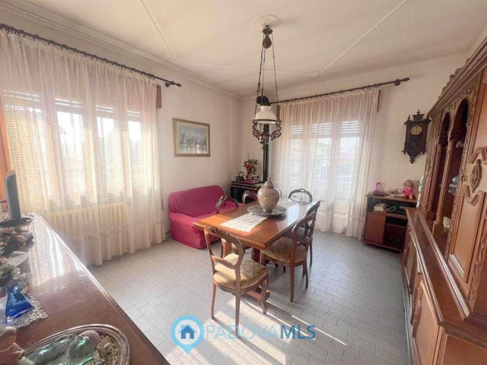 Casa con 6 locali in vendita in Via Guglielmo Marconi, Vanzo, San Pietro Viminario