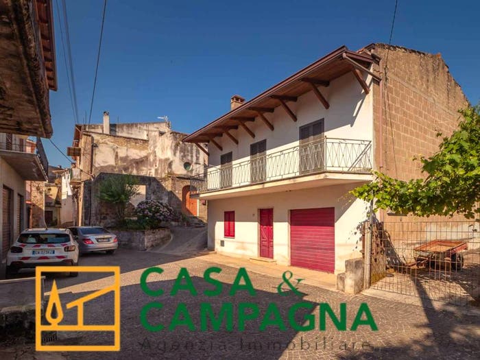 Casa con 6 locali in vendita in Via Benvenuta Boiani, Ameglio, Marzano Appio