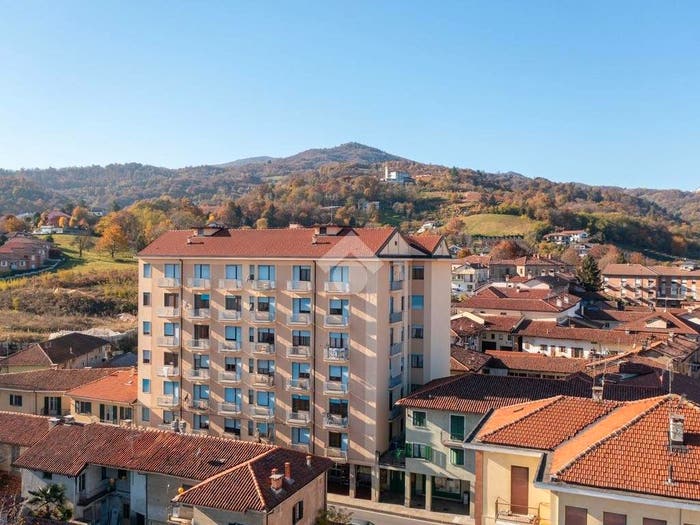 Appartamento trilocale in vendita in Corso Re Umberto, Centro, Verzuolo