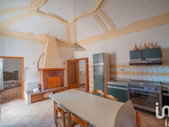 Appartamento con 6 locali in vendita in Via Giuseppe Garibaldi, Mondolfo