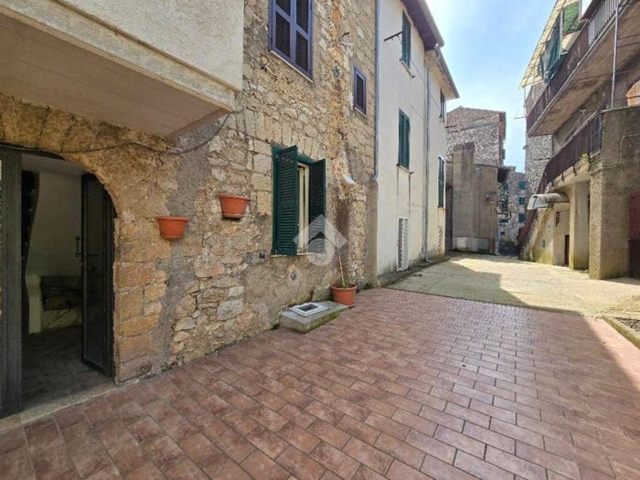 Appartamento bilocale in vendita in Corso Umberto, Acuto