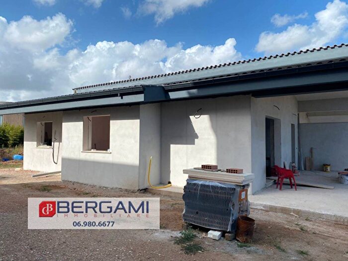 Casa quadrilocale in vendita in Via Miglioramento, Rinascimento, Anzio