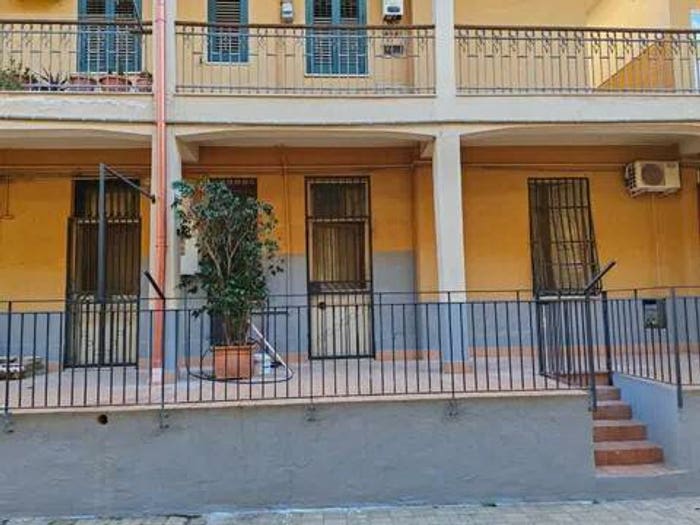 Appartamento trilocale in vendita in Via Vittorio Veneto, Provinciale, Messina