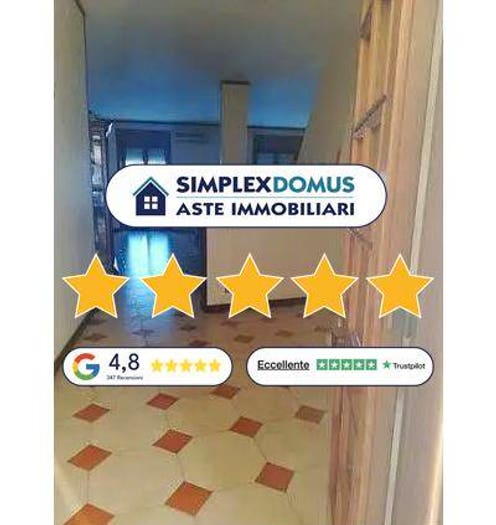 Appartamento con 6 locali in vendita in Via Refise, Lequile
