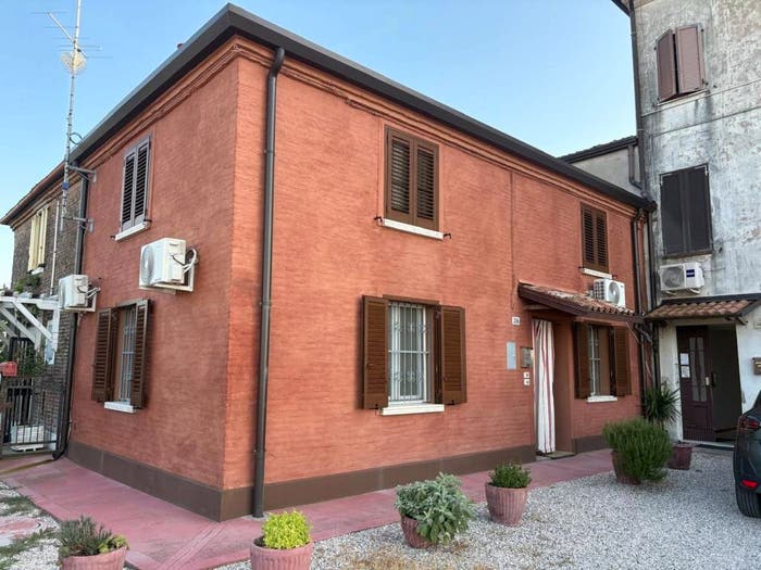 Casa quadrilocale in vendita in Via Jusi, Baura Correggio, Ferrara