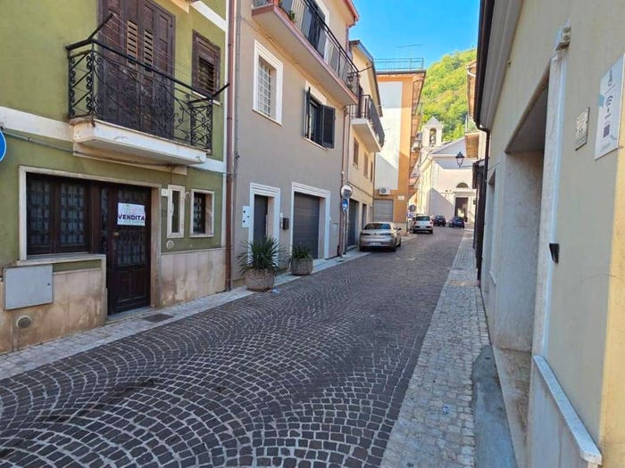 Casa bilocale in vendita in Vincenzo Pennetti, Volturara Irpina