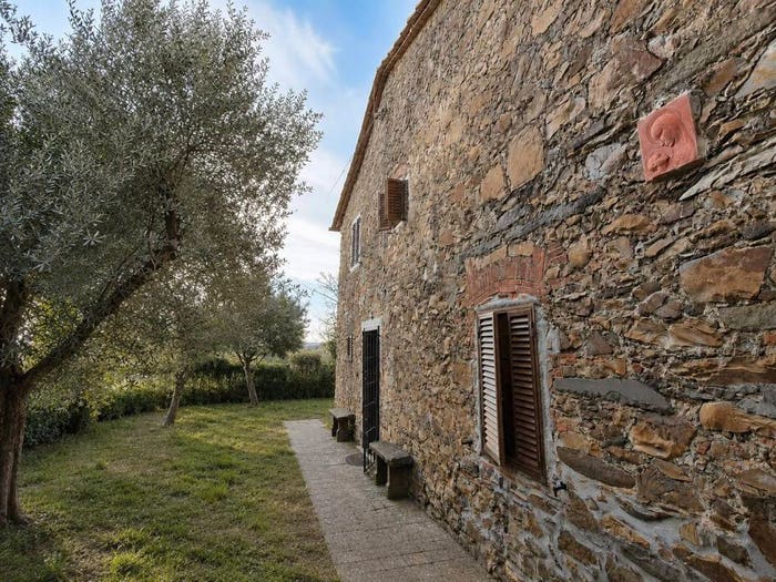 Casa quadrilocale in vendita in Via Lucciano, Quarrata