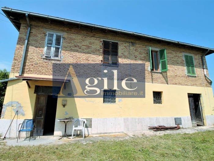 Casa con 6 locali in vendita in STRADA PROVINCIALE, Centro, Castorano