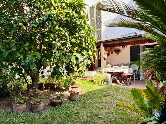 Casa con 6 locali in vendita in Viale Trento, Mare, Pesaro