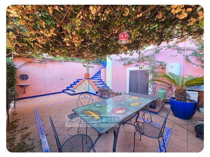 Appartamento con 5 locali in vendita in Via Atratina, Gaeta