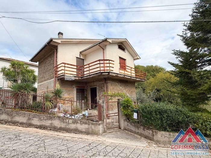 Casa con 5 locali in vendita in Via Carnello, Centro, Isola del Liri