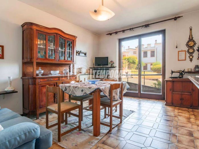 Appartamento bilocale in vendita in Via MONTE ROSA B, Centro, Appiano Gentile