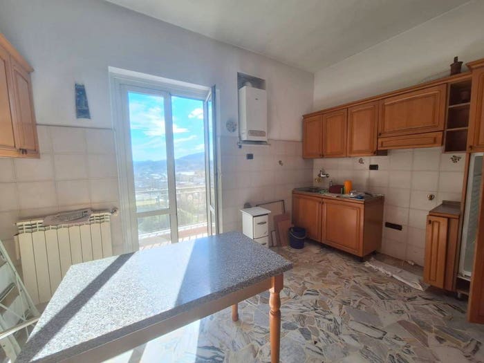 Appartamento con 5 locali in vendita in Via Campodonico, Bolzaneto, Genova