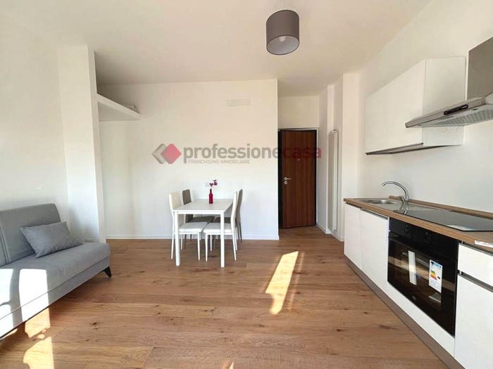 Appartamento trilocale in vendita in Famagosta, Milano