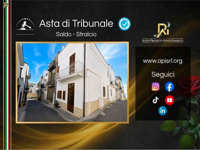 Appartamento con 5 locali in vendita in Via Cristoforo Colombo, Centro, Pisticci