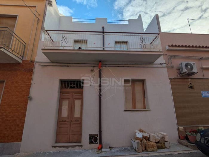 Casa trilocale in vendita in via malta, Centro, Avola