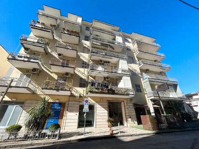 Appartamento trilocale in vendita in Via Vincenzo Ferrara, Centro, Casoria