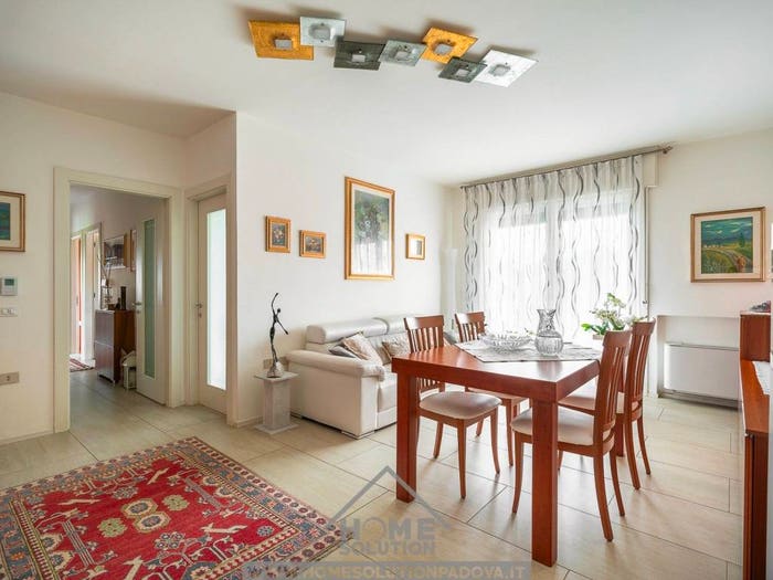 Casa con 5 locali in vendita in Via Guasti, Guizza, Padova
