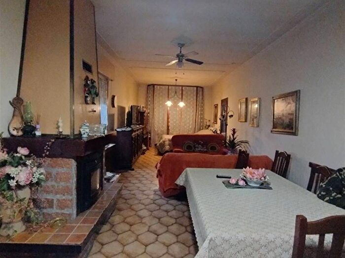 Casa con 6 locali in vendita in Pegognaga