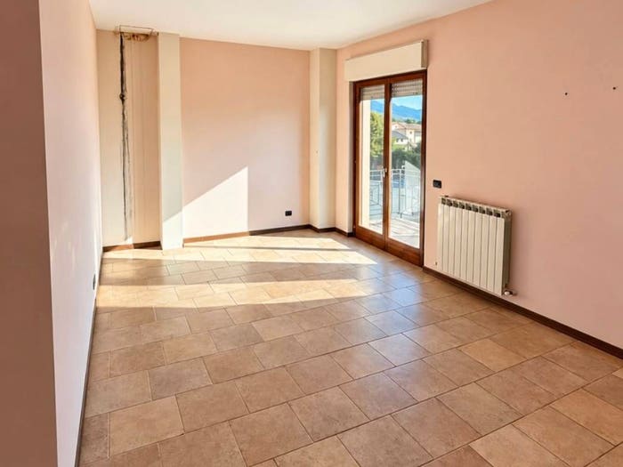 Appartamento quadrilocale in vendita in Via Commerciale, Osteria Del Gatto, Fossato di Vico