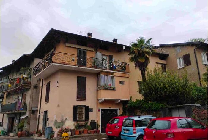 Appartamento con 6 locali in vendita in Via rinaldi giò batta, Besano