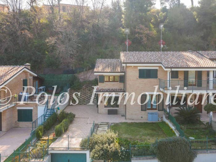 Casa con 5 locali in vendita in Contrada Cantagallo, Fermo