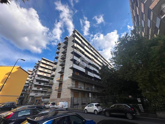 Appartamento trilocale in vendita in Via Adeodato Ressi, Maggiolina, Milano