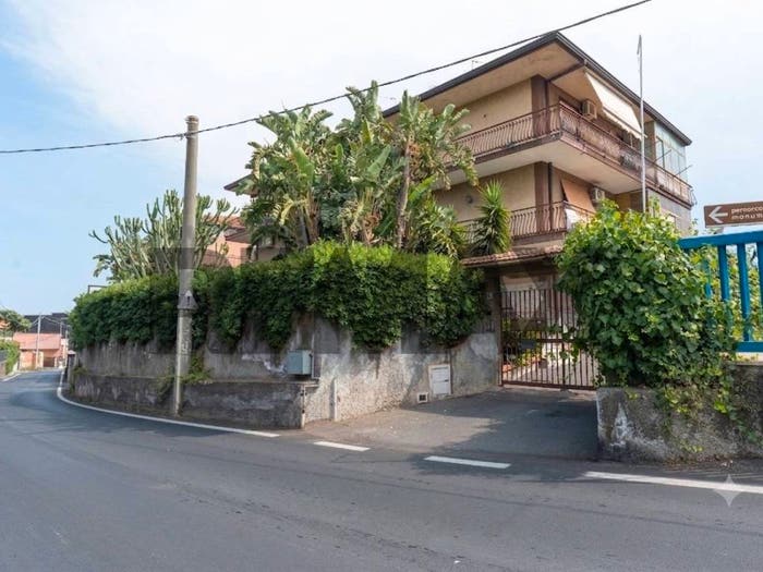 Appartamento quadrilocale in vendita in Via Carrubella, San Giovanni Galermo, Catania