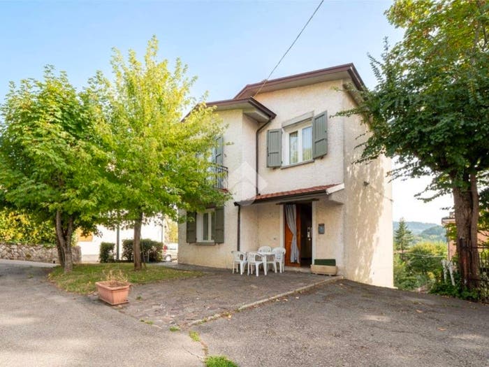 Casa con 5 locali in vendita in Via della Braglia, Centro, Casina