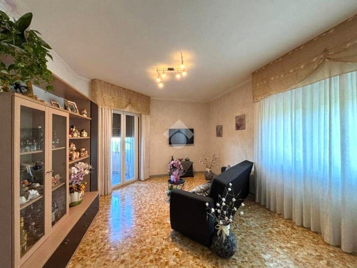 Appartamento quadrilocale in vendita in Via Roma, Centro, Cori