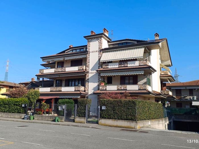 Appartamento quadrilocale in vendita in Via Lorenzo Lotto, Osio Sopra