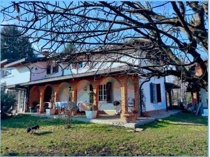 Casa con 6 locali in vendita in Via Vico Necchi, Centro, Figino Serenza