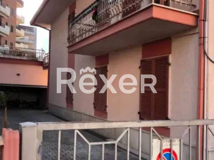 Casa con 6 locali in vendita in Via Cesare Battisti, Lungomare Marconi, Alba Adriatica
