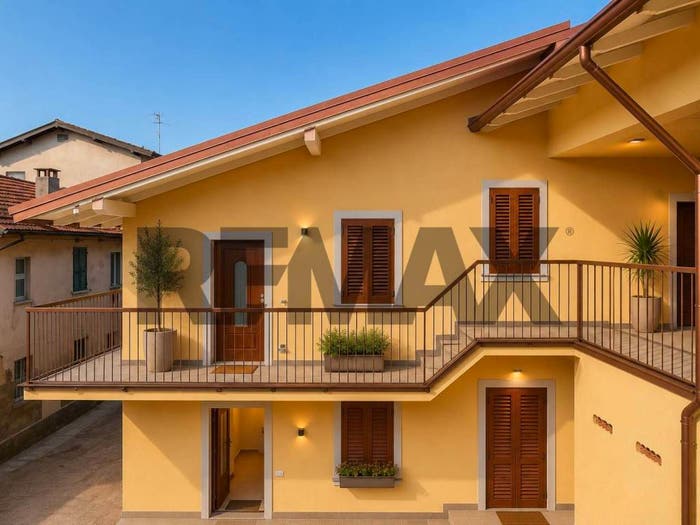 Appartamento trilocale in vendita in Via Lago, Centro, Besozzo