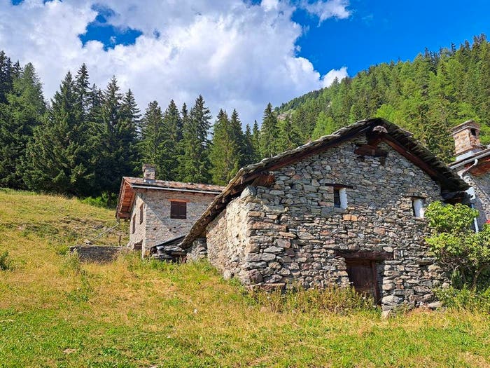 Casa con 6 locali in vendita in Frazione Challancin, La Salle