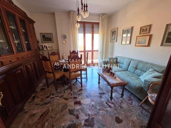 Appartamento con 5 locali in vendita in Via Fratelli Rosselli, Oltrera, Pontedera