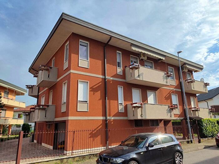 Appartamento quadrilocale in vendita in Via Pietro Mascagni, Centro, Sant'Angelo Lodigiano